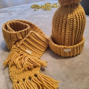 Meet your Posher, Claudia